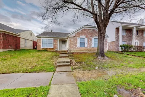 916 Brae Loch Dr, Dallas, TX 75217
