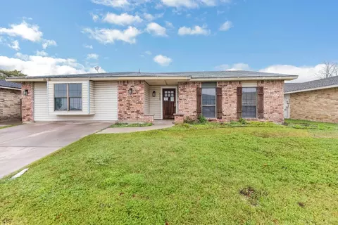 4125 Longstraw Dr, Fort Worth, TX 76137