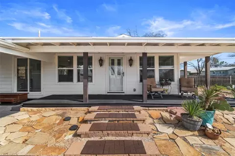 5724 La Barranca St, Sansom Park, TX 76114
