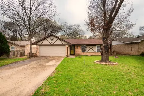 370 Lakeview Cir, Duncanville, TX 75137