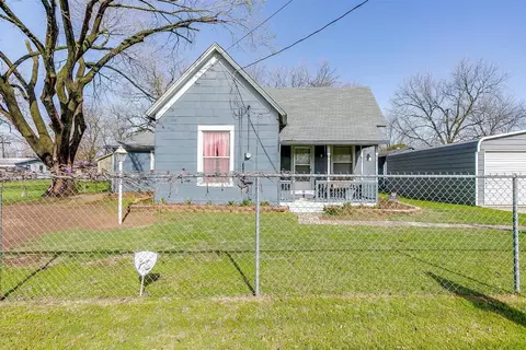 125 Columbia St, Cleburne, TX 76031