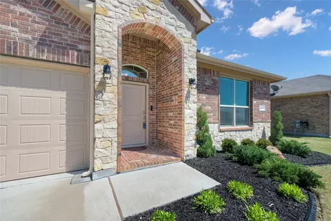 1213 Tiburon Trl, Cleburne, TX 76033