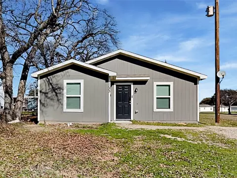 1755 Pat Ct, Pelican Bay, TX 76020