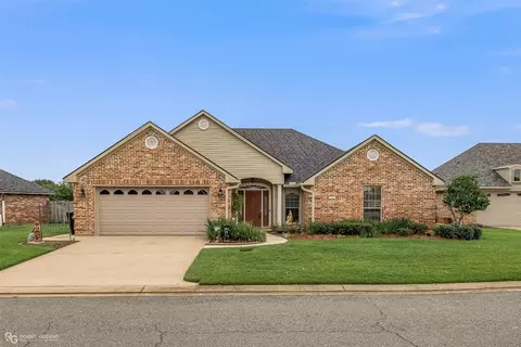 203 Willow Lake Blvd, Bossier City, LA 71111