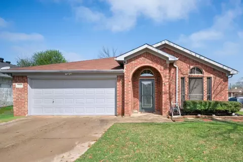 5701 Vandalia Trl, Arlington, TX 76017