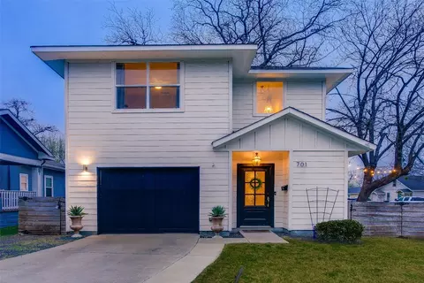 701 Melba St, Dallas, TX 75208