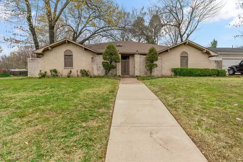 615 26th St SE, Paris, TX 75460