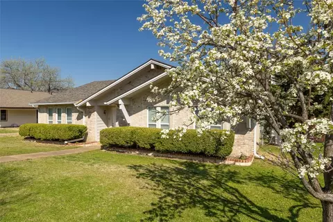2621 Lemmontree Ln, Plano, TX 75074