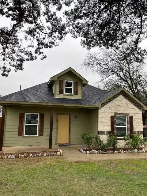 5117 Helmick Ave, Fort Worth, TX 76107