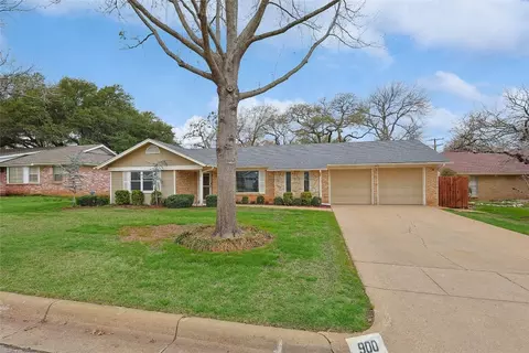 900 Lake Charles Ave, Fort Worth, TX 76103
