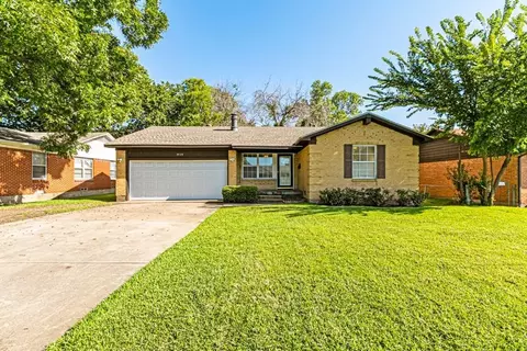 3533 Gray Dr, Mesquite, TX 75150