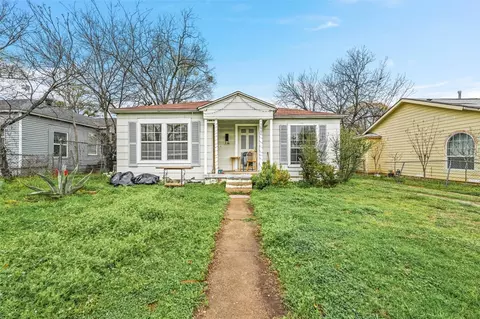 3007 W Clarendon Dr, Dallas, TX 75211