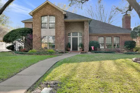 6705 Ashbrook Dr, Fort Worth, TX 76132