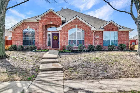 10405 Evergreen Dr, Rowlett, TX 75089