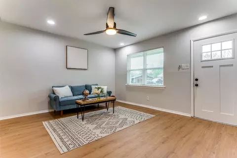 Living - 613 Aransas Dr, Euless, TX 76039 photo 1 of 3