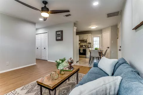 Living - 613 Aransas Dr, Euless, TX 76039 photo 3 of 3