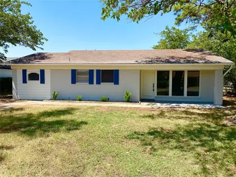 512 Sally Ln, Cleburne, TX 76033