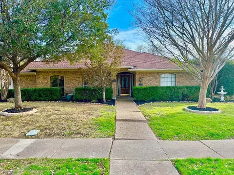 1011 Magnolia Dr, Carrollton, TX 75007