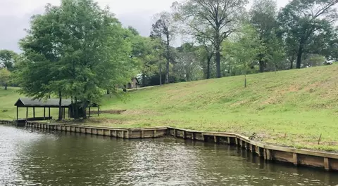 8 King Lambert Drive, Scroggins, TX 75480