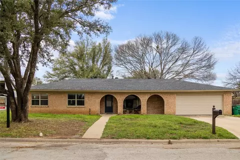 1409 Westhill Ln, Coleman, TX 76834