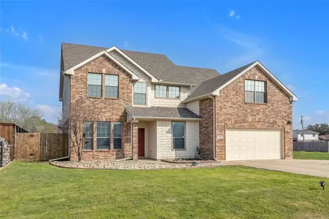 1807 Avon Dr, Corinth, TX 76210