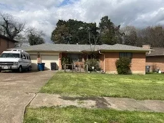 1445 Autumn Leaves Trl, Dallas, TX 75241