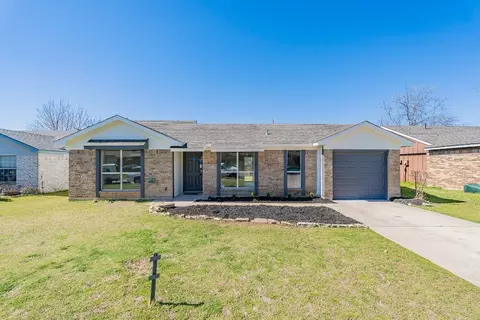 5809 Whitley Rd, Haltom City, TX 76148