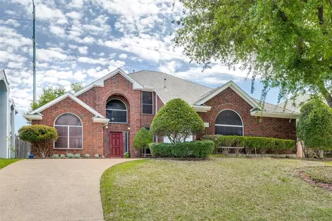 7110 Woodsprings Dr, Garland, TX 75044