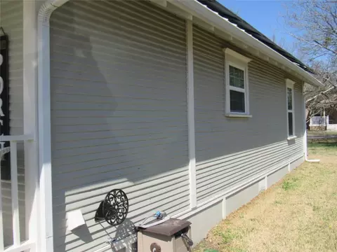 Exterior - 215 E Thomas St, Leonard, TX 75452 photo 9 of 11
