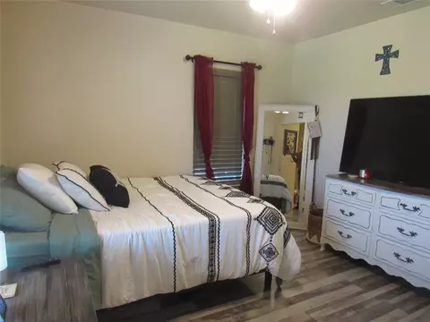 Bedroom - 215 E Thomas St, Leonard, TX 75452 photo 2 of 3