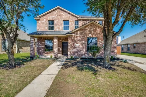66 N Highland Dr, Sanger, TX 76266