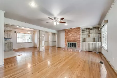1915 W 3rd Ave, Corsicana, TX 75110