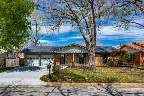 937 Springdale Rd, Bedford, TX 76021