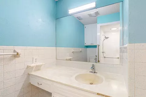 Bath - 320 Enon Ave, Everman, TX 76140 photo 5 of 6