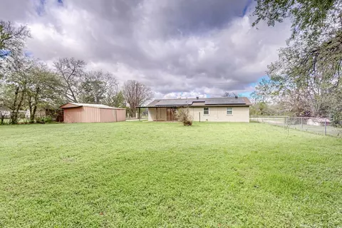Exterior - 320 Enon Ave, Everman, TX 76140 photo 9 of 12