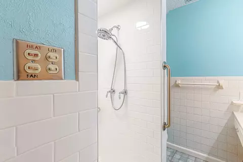 Bath - 320 Enon Ave, Everman, TX 76140 photo 6 of 6