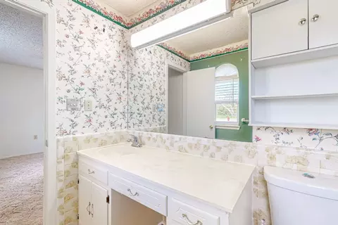 Bath - 320 Enon Ave, Everman, TX 76140 photo 3 of 6