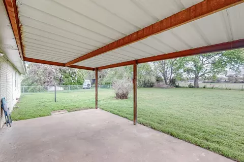 Exterior - 320 Enon Ave, Everman, TX 76140 photo 5 of 12