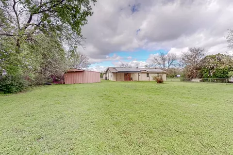 Exterior - 320 Enon Ave, Everman, TX 76140 photo 10 of 12