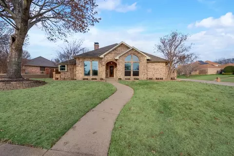 1901 Tewa Trl, Desoto, TX 75115