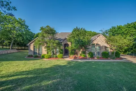 121 Parker Oaks Ct, Weatherford, TX 76087