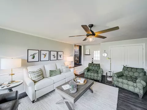 Living - 1318 Bora Bora St, Tool, TX 75143 photo 1 of 6