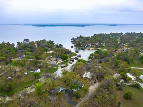 View/Area - 1318 Bora Bora St, Tool, TX 75143 photo 1 of 4