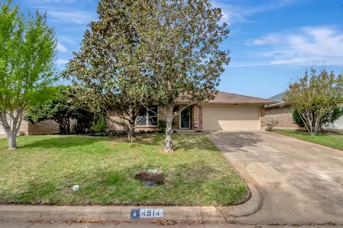 4914 Millsprings Ct, Arlington, TX 76017