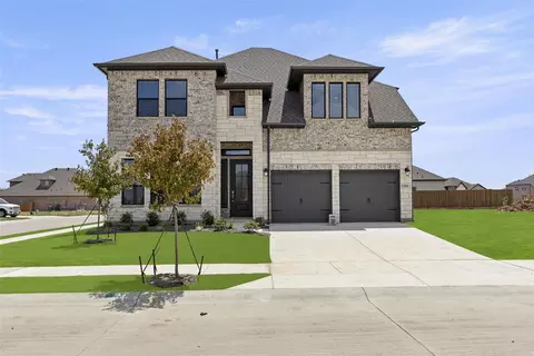 5301 Millenium Ct, Lantana, TX 76226