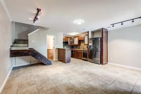 5757 University #27X, Dallas, TX 75206