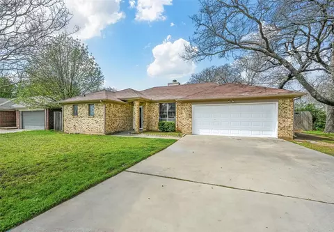 813 Audra Ln, Denton, TX 76209