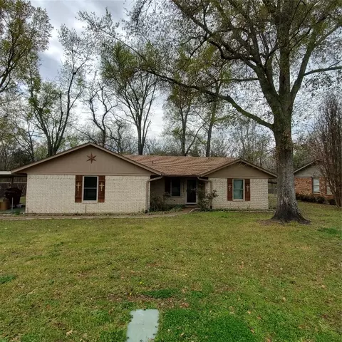 1111 Curry Ln, Canton, TX 75103