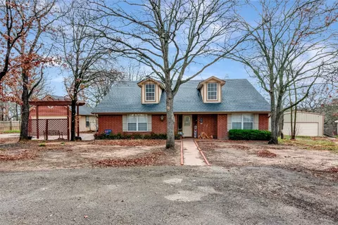 299 Faye Ln, Springtown, TX 76082