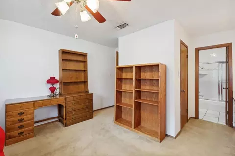 Bedroom - 302 Shadow Ln, Euless, TX 76039 photo 5 of 6